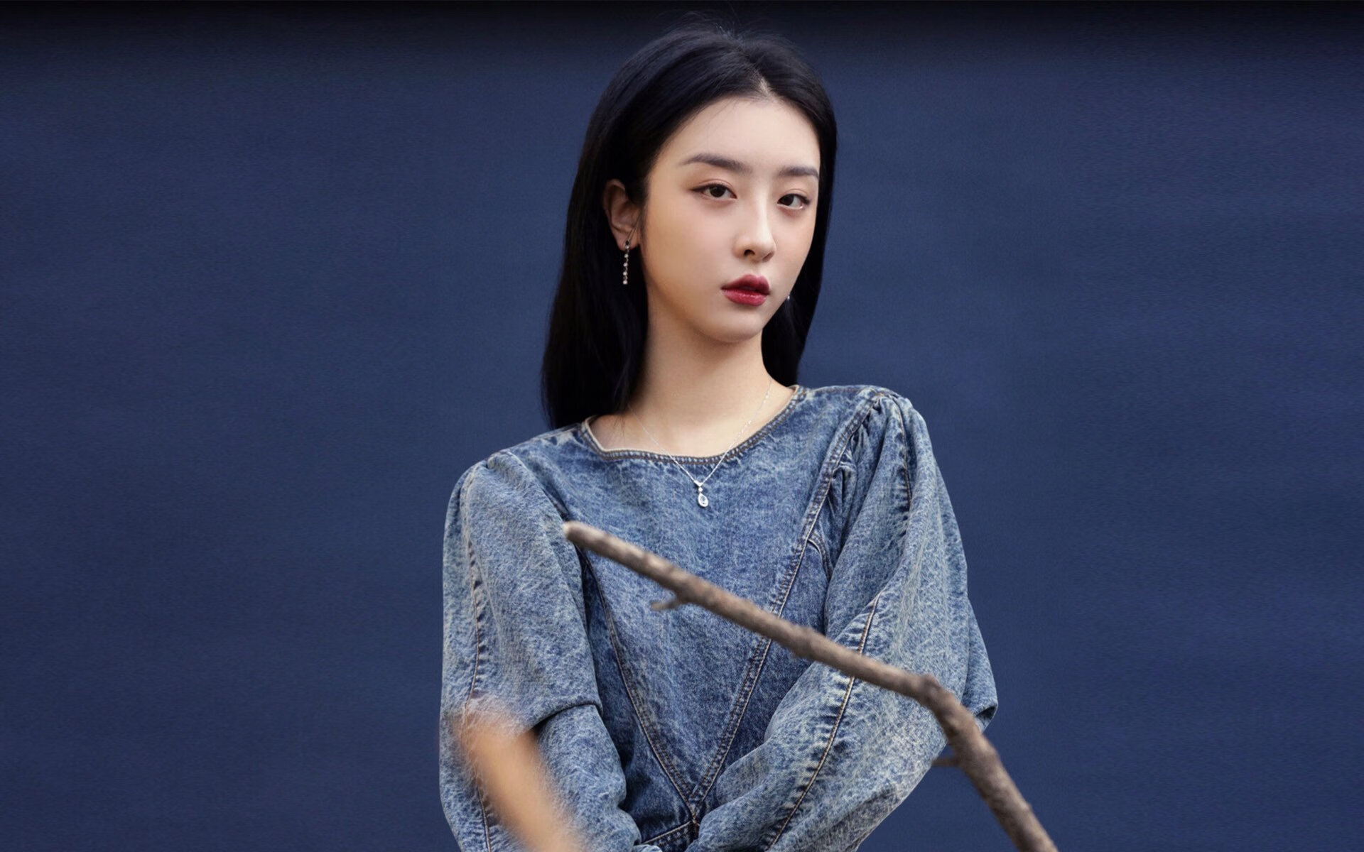 “法甲豪门斗法:战术调整成胜负关键”,德甲豪门足球俱乐部