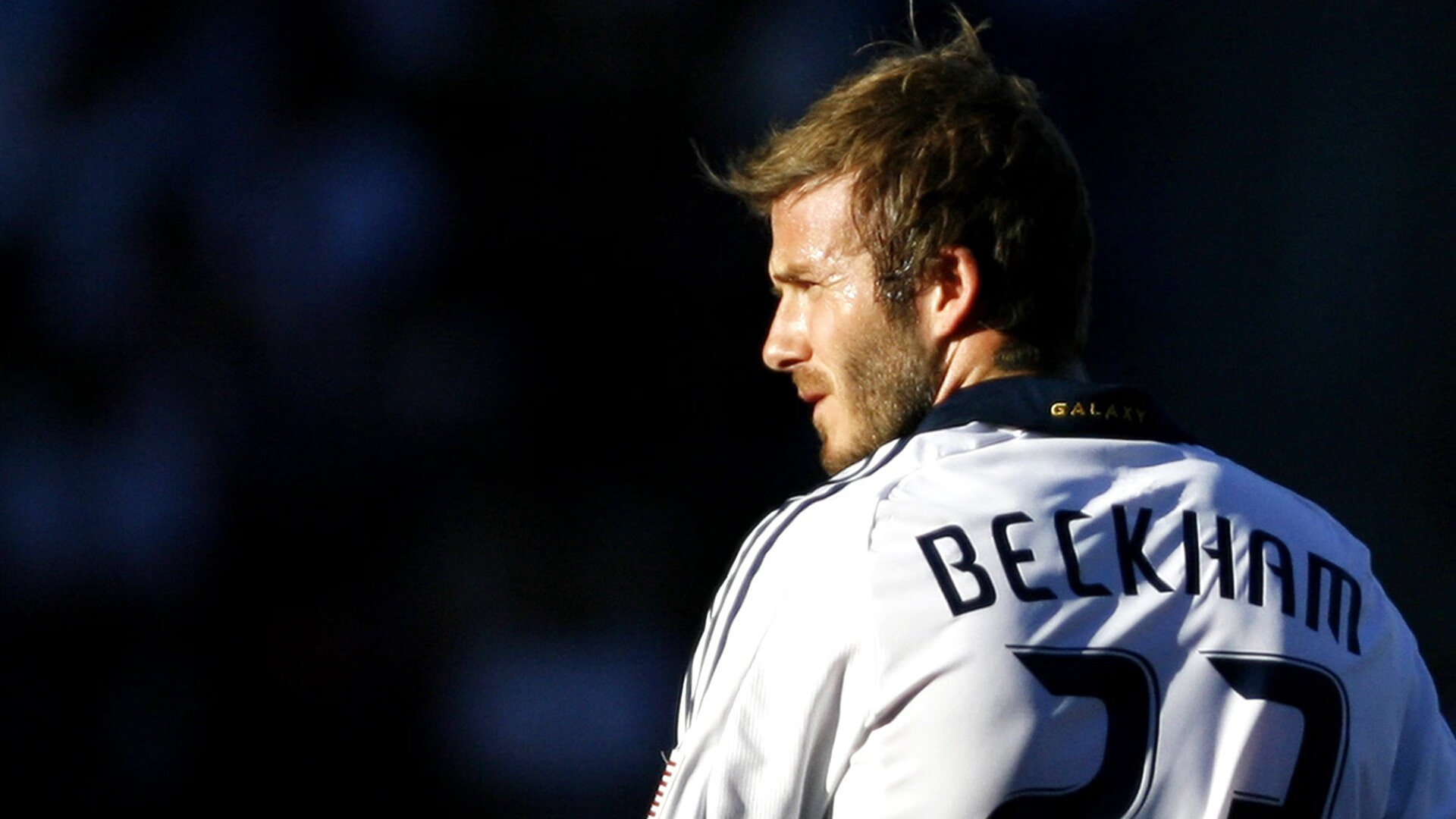 AIYOUXI.COM-英超焦点战：拼劲十足，精彩纷呈！，英超精选